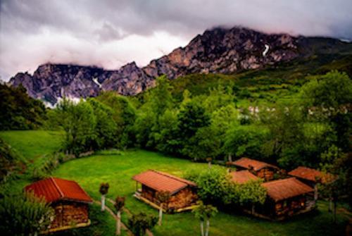 Hotel Rural Picos De Europa Posada De Valdeon Esterno foto